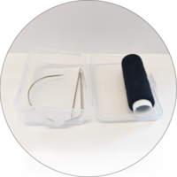 Lanka ja neula (Musta)